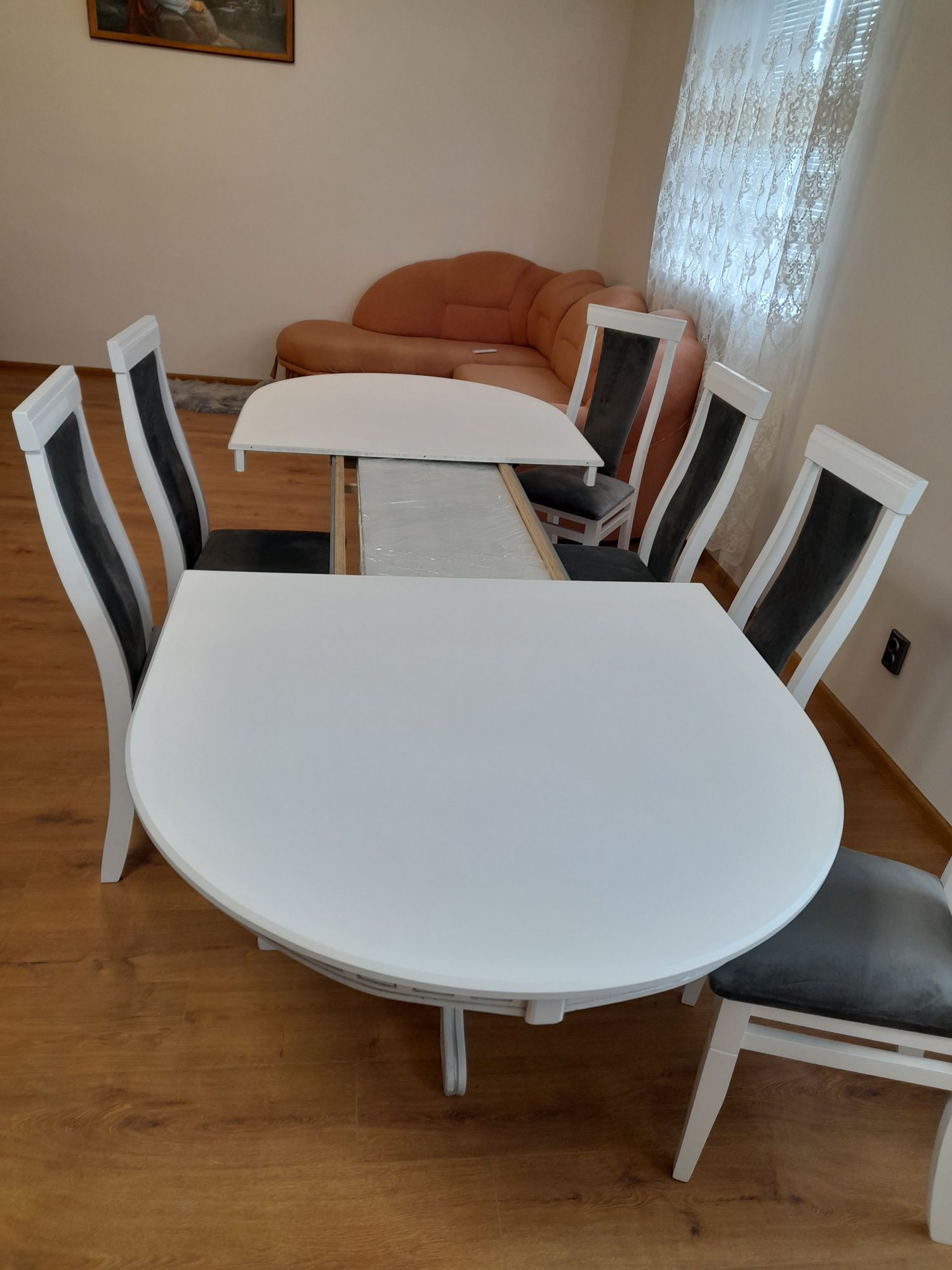Комплект: стіл із стільцями