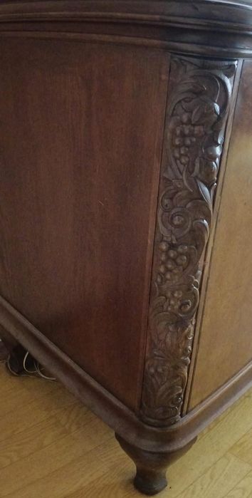 Kredens drewniany odbiór osobisty