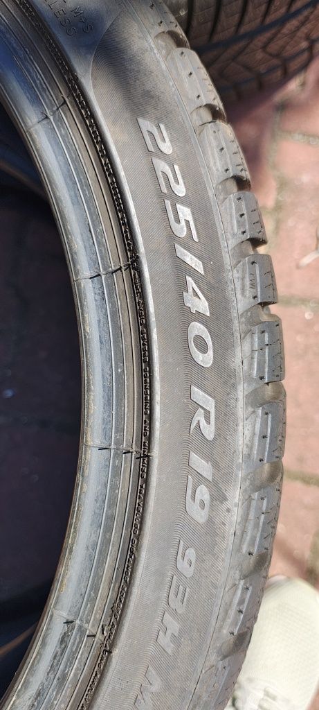 Pirelli zimowe Rft 225/40/R19, 225/35/R19
