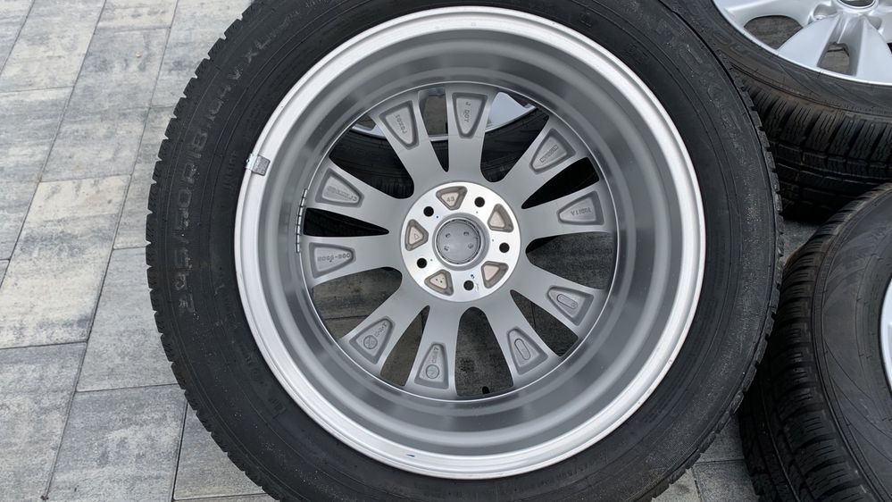 Nowe felgi Infiniti Q70 5x114,3 18 cali nowe opony zimowe Nokian
