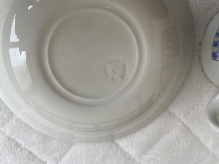 Conjunto caneca e taça da Delta Café