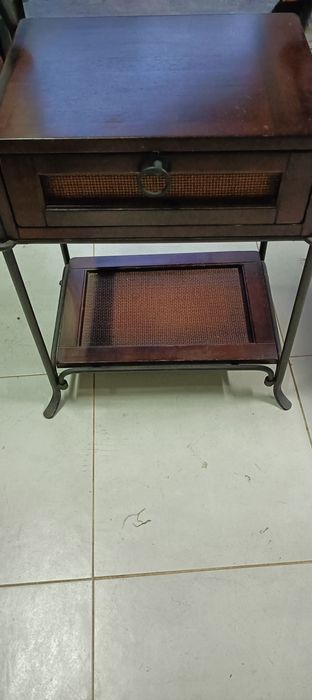 Cômoda e mesinha de cabeceira