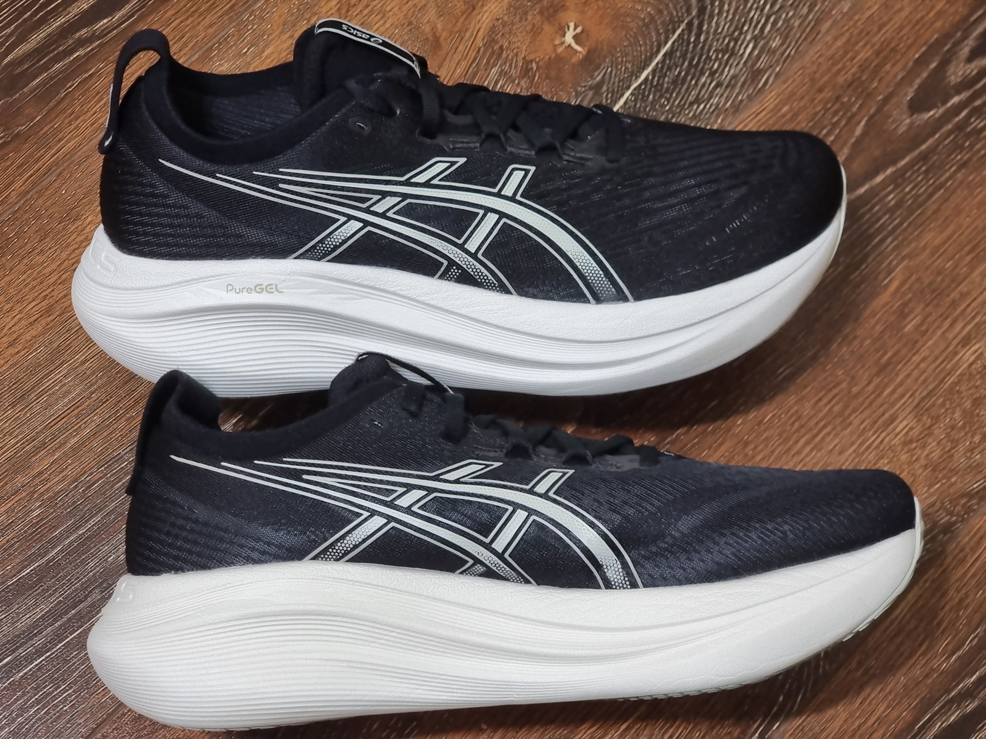 Оригінал 100% чоловічі кросівки asics nimbus 27   eur 44