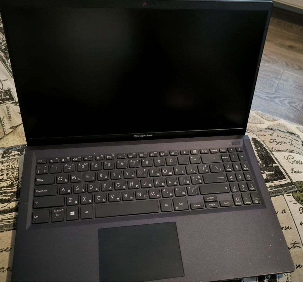 Asus ExpertBook B1500CEAE