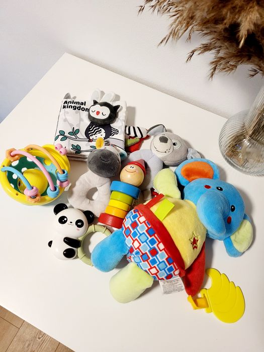 Zestaw zabawek dla niemowlaka