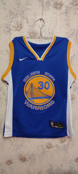 Майка Стефен Каррі