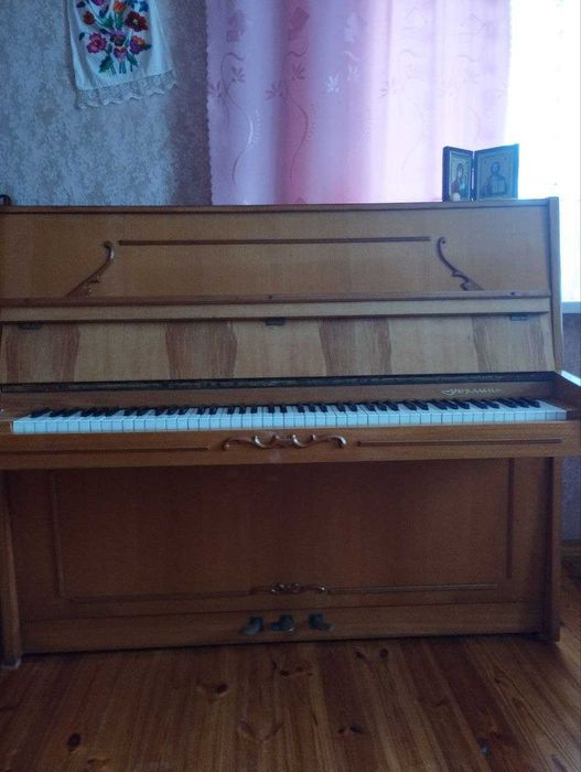 Фортепіано Україна