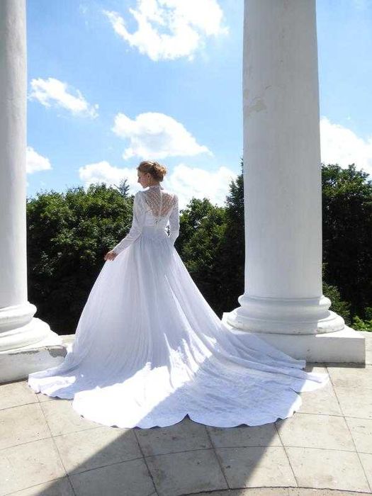 Вінтажна біла сукня зі шлейфом розмір ХS, S