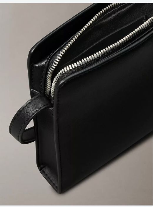 Calvin Klein Jeans Плоска сумка Чорна