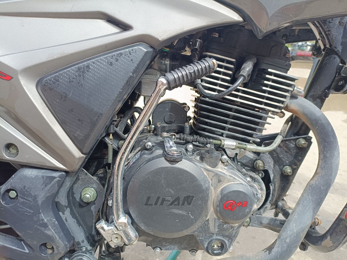 Lifan LF150-2e дорожний мотоцикл
