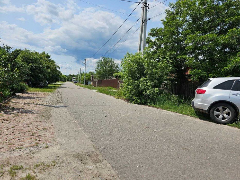 Пухівка. Продам 28сот під забудову, асфальт, житлова вулиця, поряд ліс