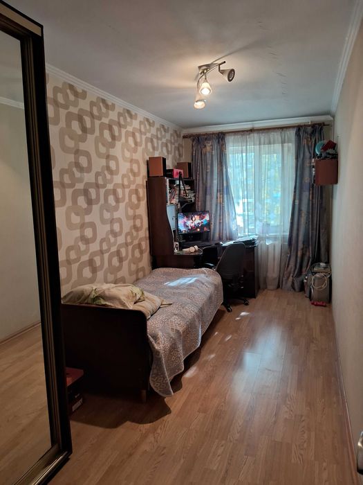 Продам 3х комнатную квартиру в центре г.Запорожье .