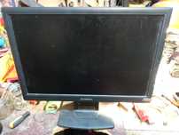 Monitor Hyundai 15 cali Wrocław idealny do gier.