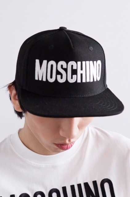 MOSCHINO MILANO luksusowa włoska czapka NERO/WHITE