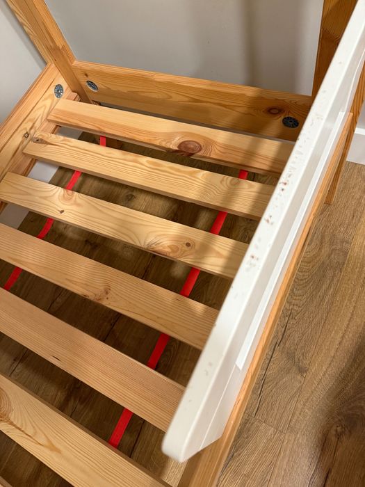 Łóżko dziecięce domek