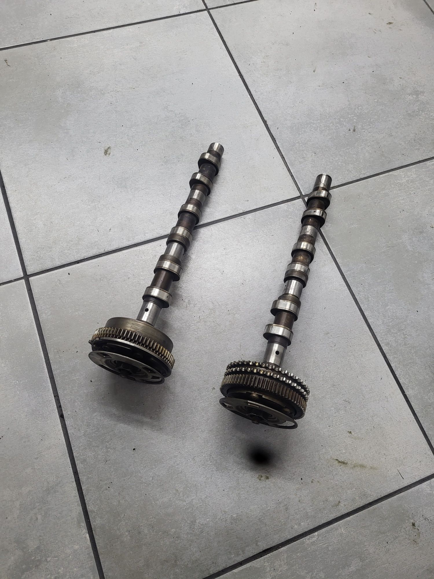 Walek rozrzadu in ex ssacy wydechowy Vanos wariator Mercedes m272 CLS