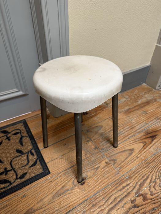 Banquinho bom estado