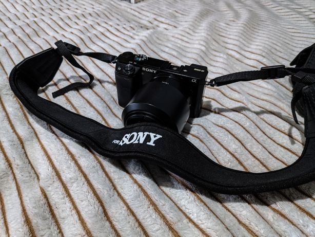 SONY a6000 + kit 16-50 + Об'єктив Sony FE 50 mm F1.8 + пульт