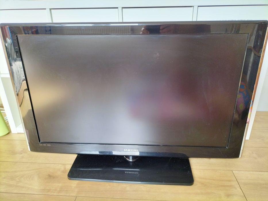 Telewizor LCD 40 cali Samsung/ transport