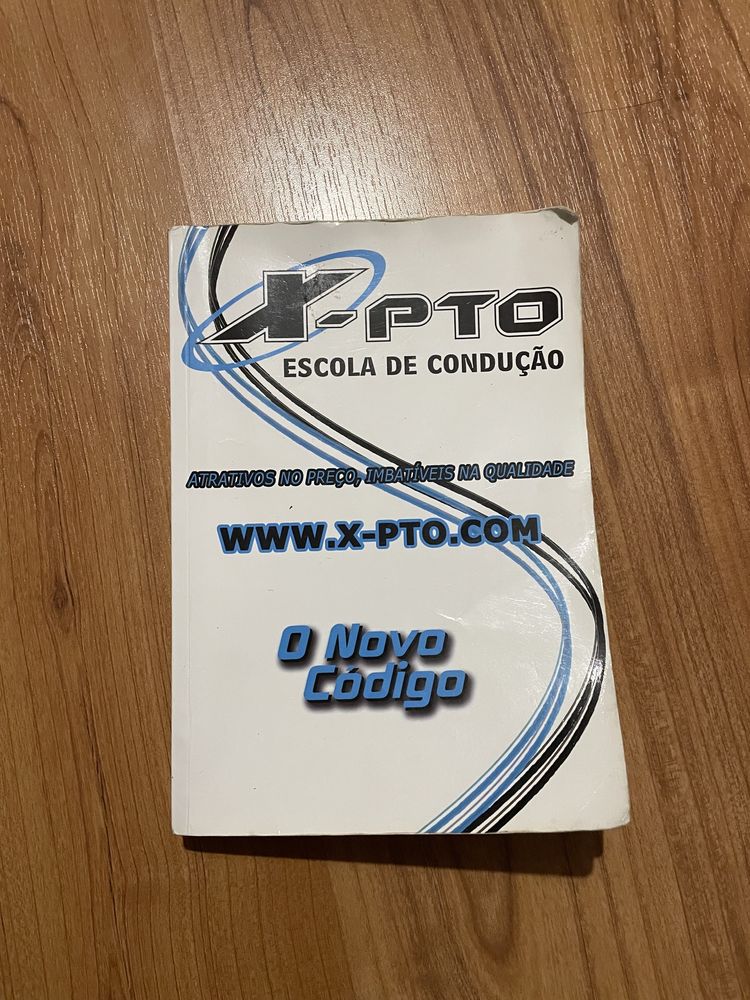 Livro escola de condução XPTO