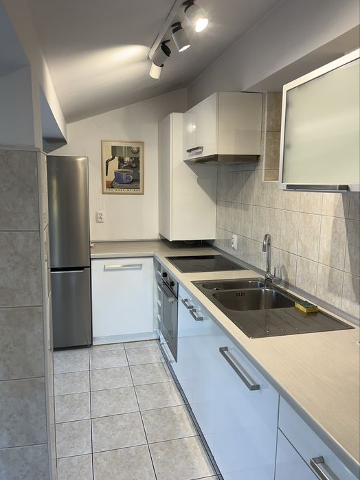 Ciekawe mieszkanie ok80m2 blisko centrum 2pok. duża przestrzeń