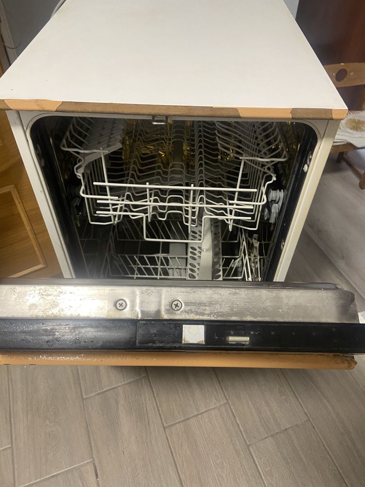 Продам посудомийну машину Electrolux 45 см