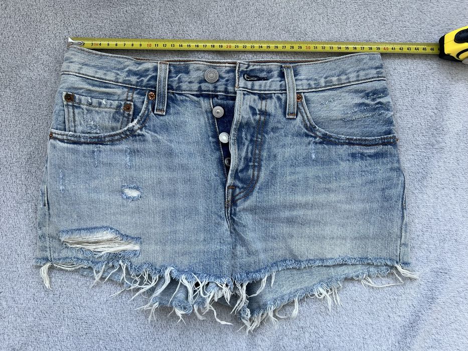 Жіночі джинси та шорти Levi’s (безкоштовно) розмір W26