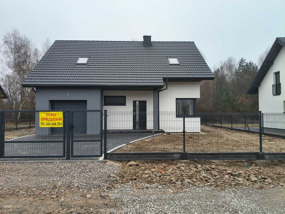 dom w Piekoszowie  bezpośrednio sprzedam