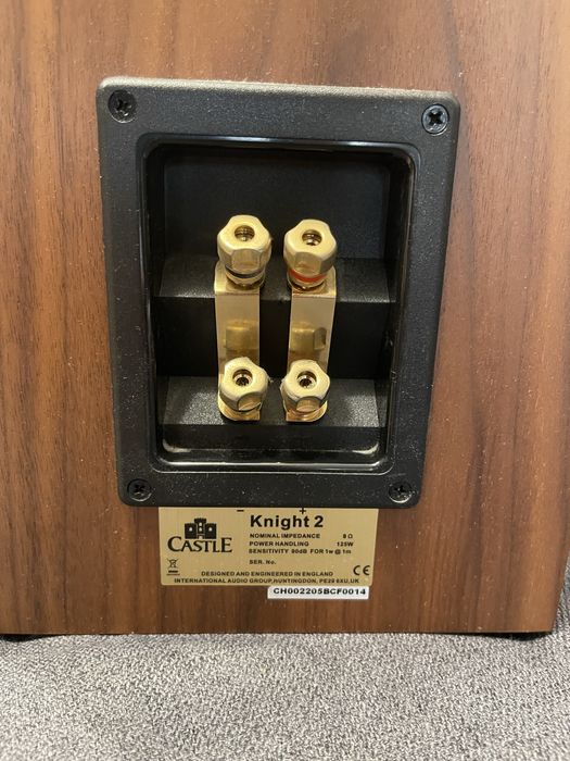 Kolumny glośnikowe Castle Knight 2