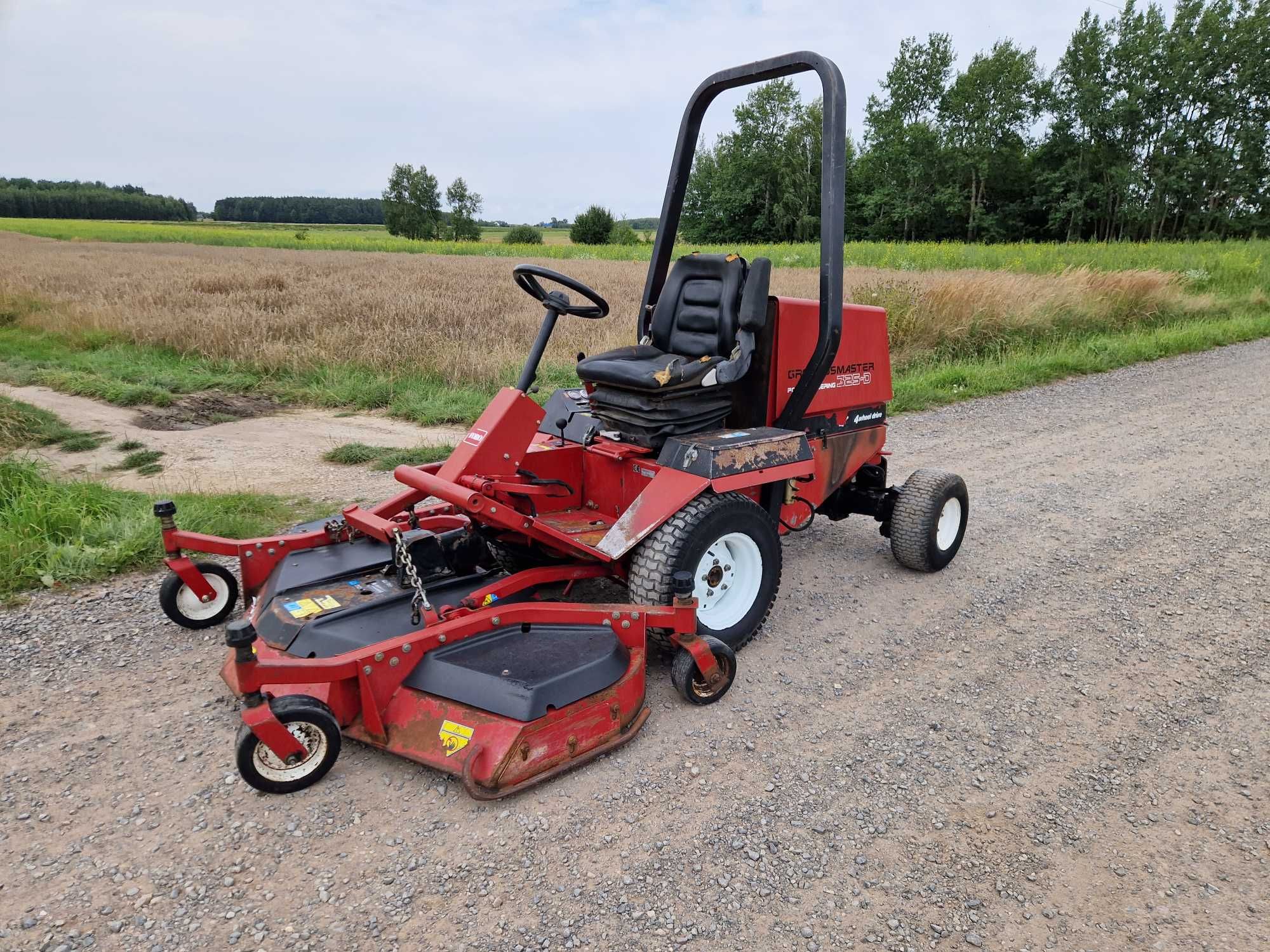 kosiarka mulczer TORO Groundmaster 325D 4x4 szerokość  1,8m diesel