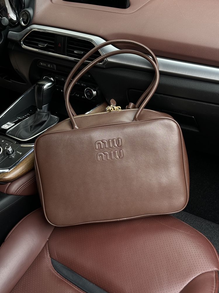 Сумка Miu Miu Beau Top-Handle шкіра | шоколадна | золота фурнітура