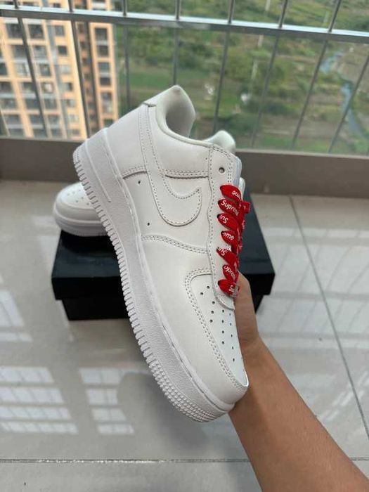 Buty Trampk Nike Air Force 1 Low Supreme White R.40.5