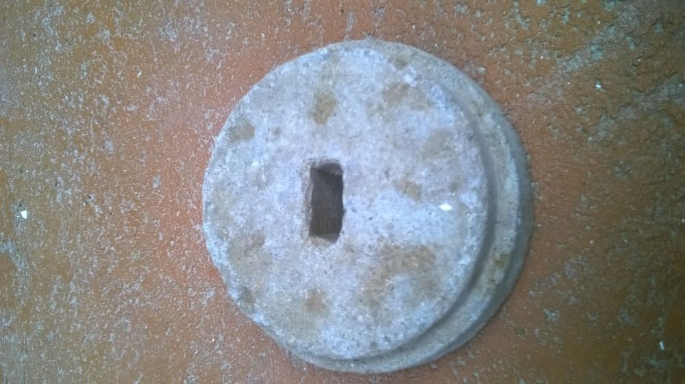 Fechos para portas, dobradiças , mosaicos e tampa gás