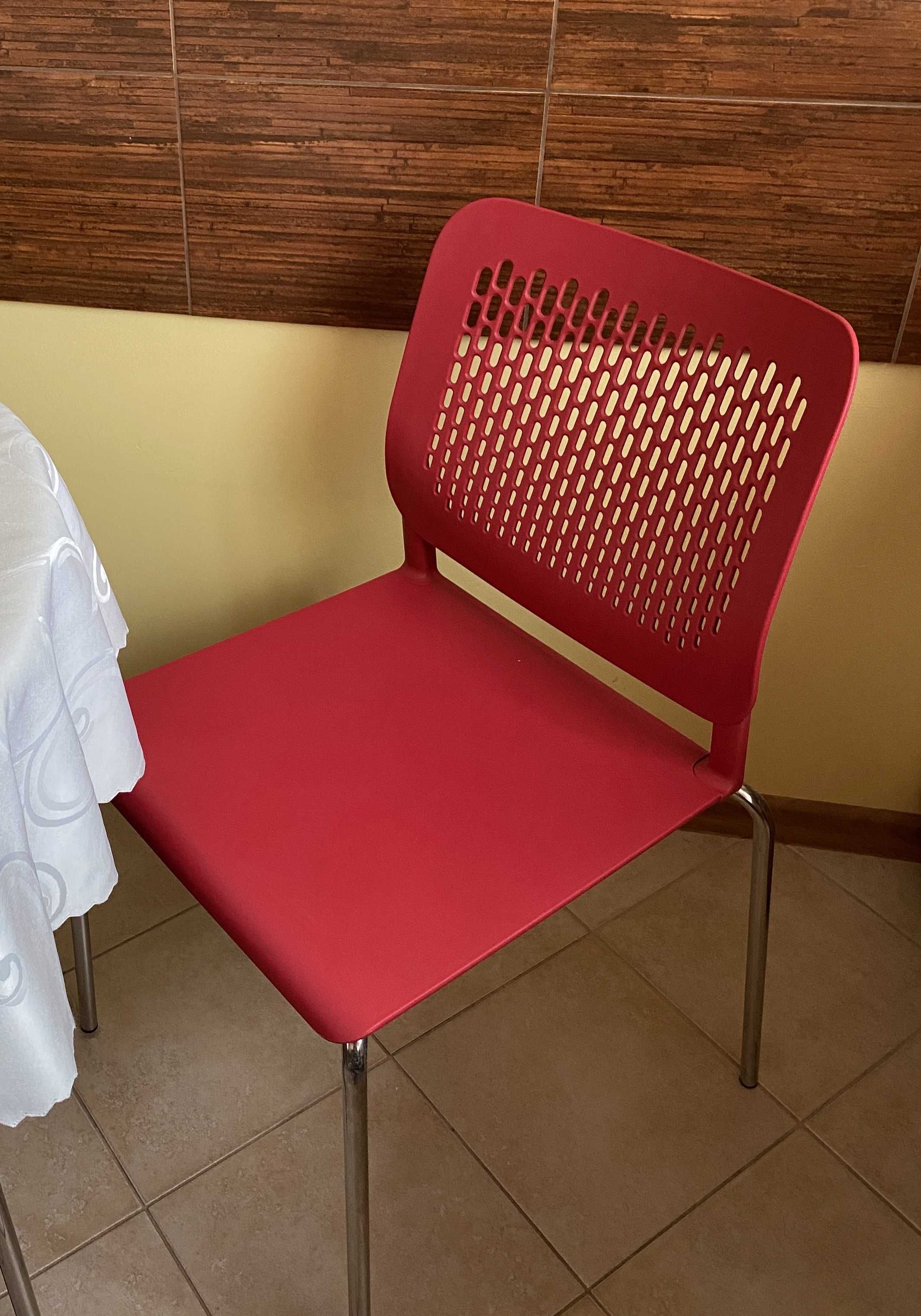 czerwone krzesło Narbutas Wait Calado krzesła 6 kuchenne konferencyjne