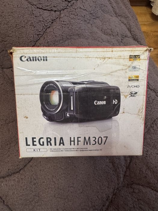 Продам відеокамеру Canon LEGRIA HF M307 — комплект, хороший стан