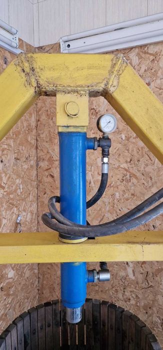 Пресс для винограда гидравлический