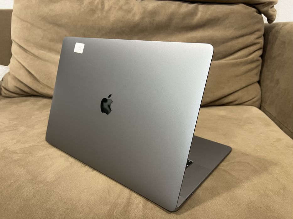 Macbook Pro 2019 16’ i9 32/1TB 8GB GPU