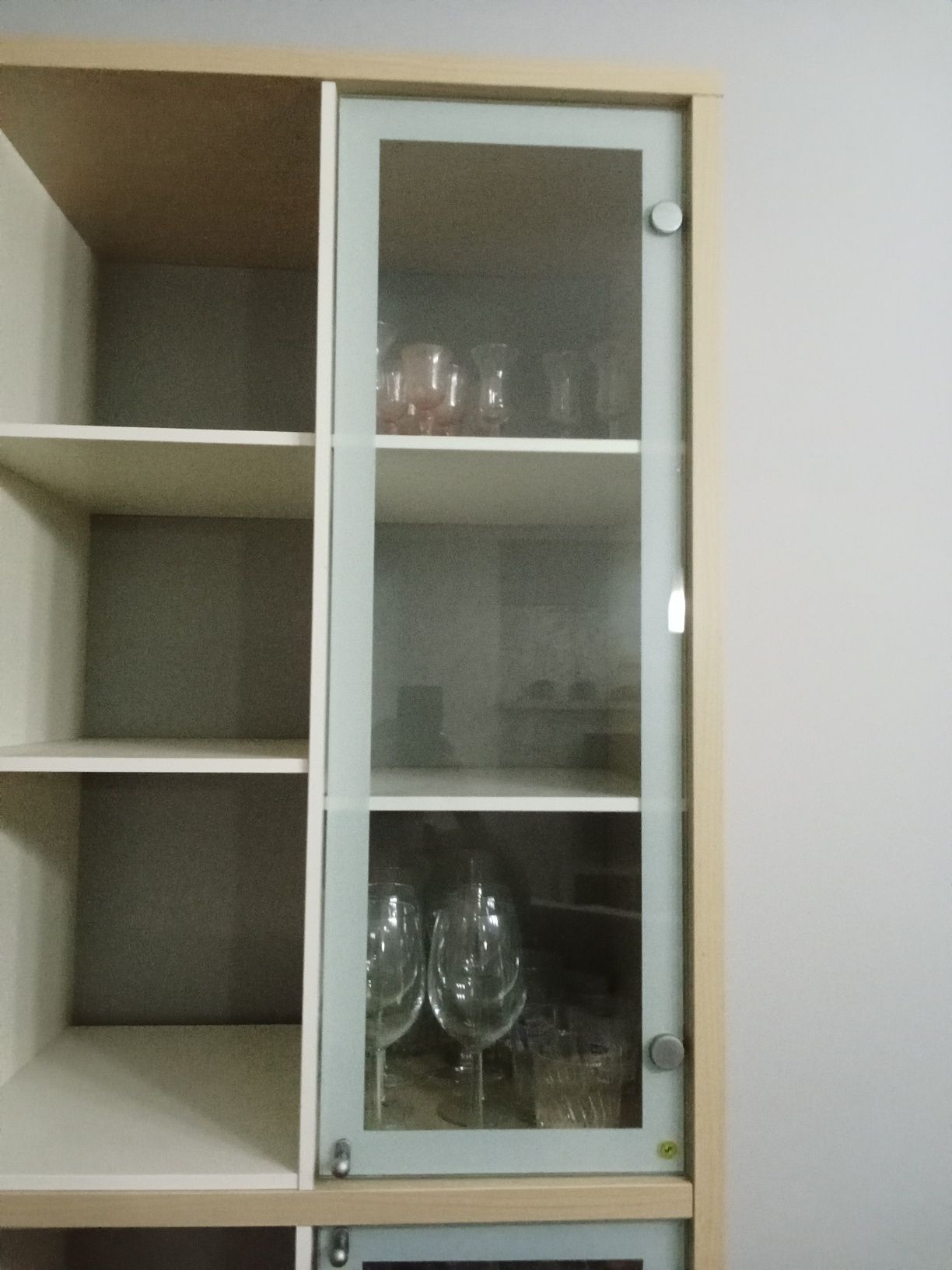 Cristaleira Ikea