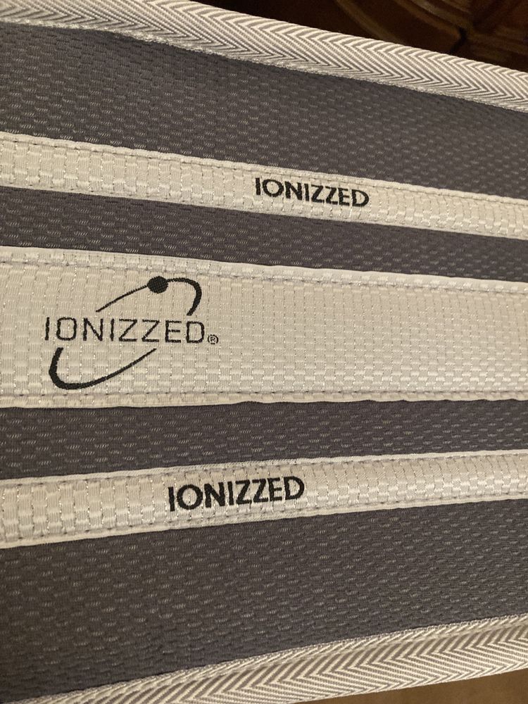 Colchão 100x200 marca IONIZZED com pouco uso