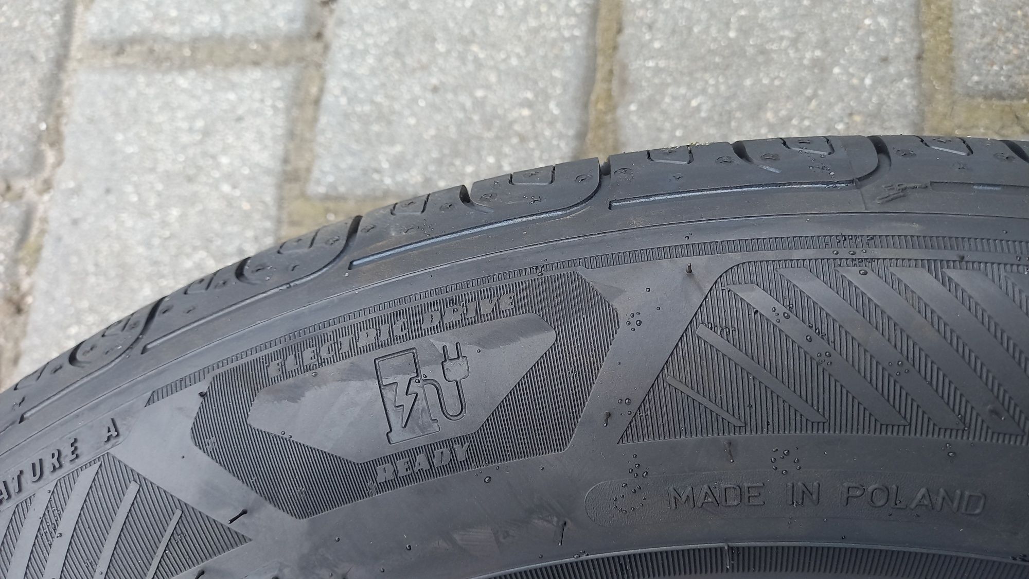 Nowe Opony Letnie Goodyear Efficent Grip Performance 195/60R18 96H