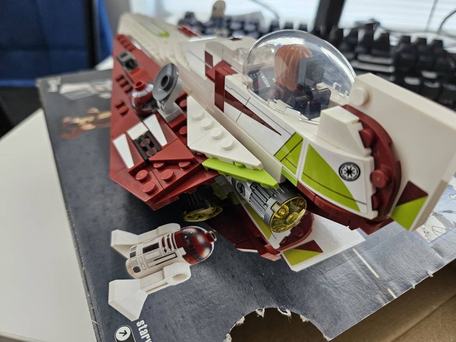 Zestaw Lego Myśliwiec Jedi Obi-Wana Kenobiego™