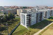 Apartamento T4 no Edifício Pinhais d'Arrábida / Vila Nova de Gaia