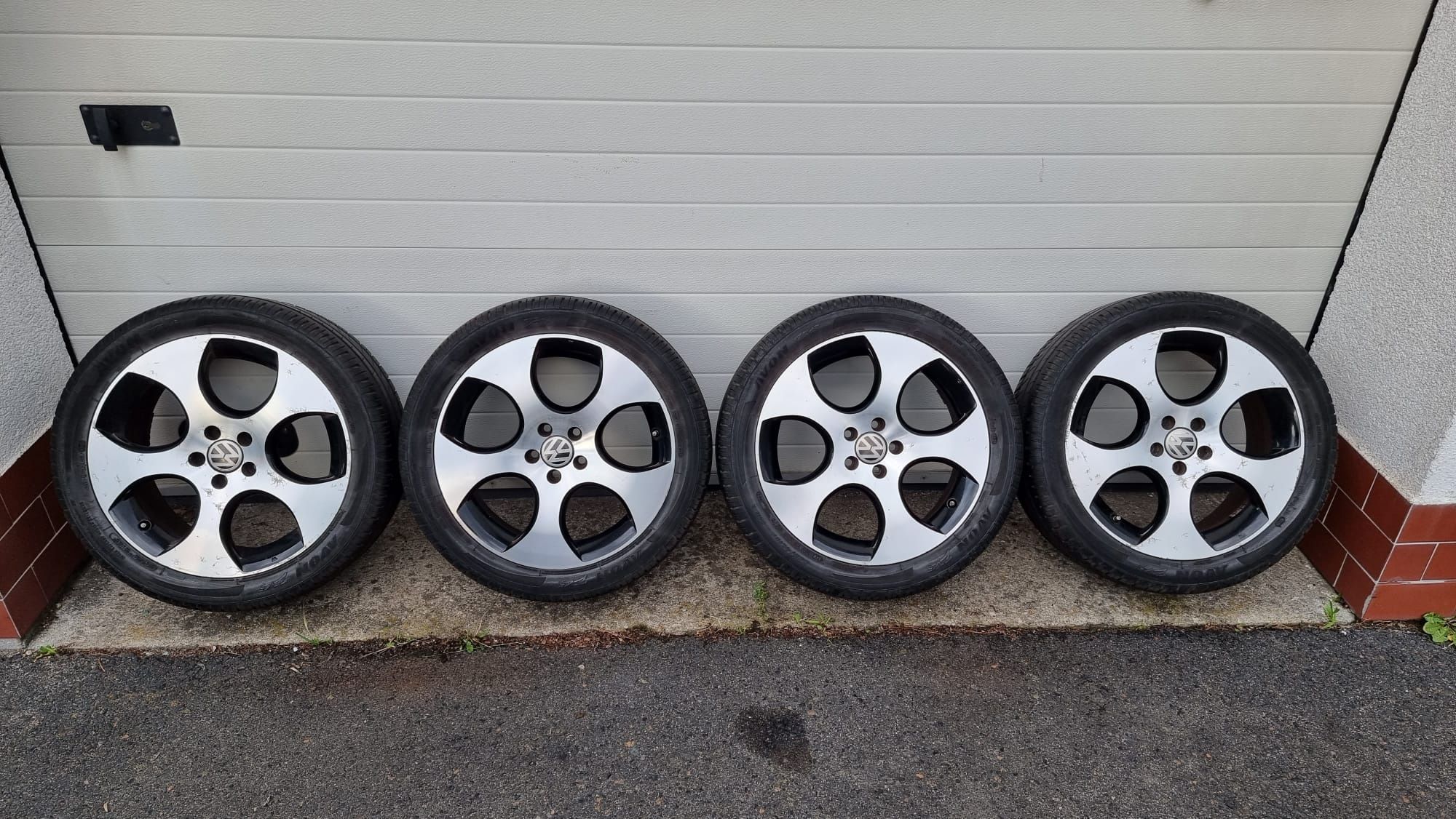 Koła letnie wzór Golf GTI 5x100 opony 225/45/17 Tanio