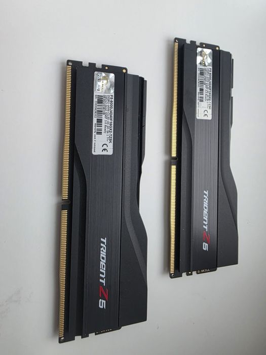 Модуль пам'яті для комп'ютера DDR5 32GB (2x16GB)