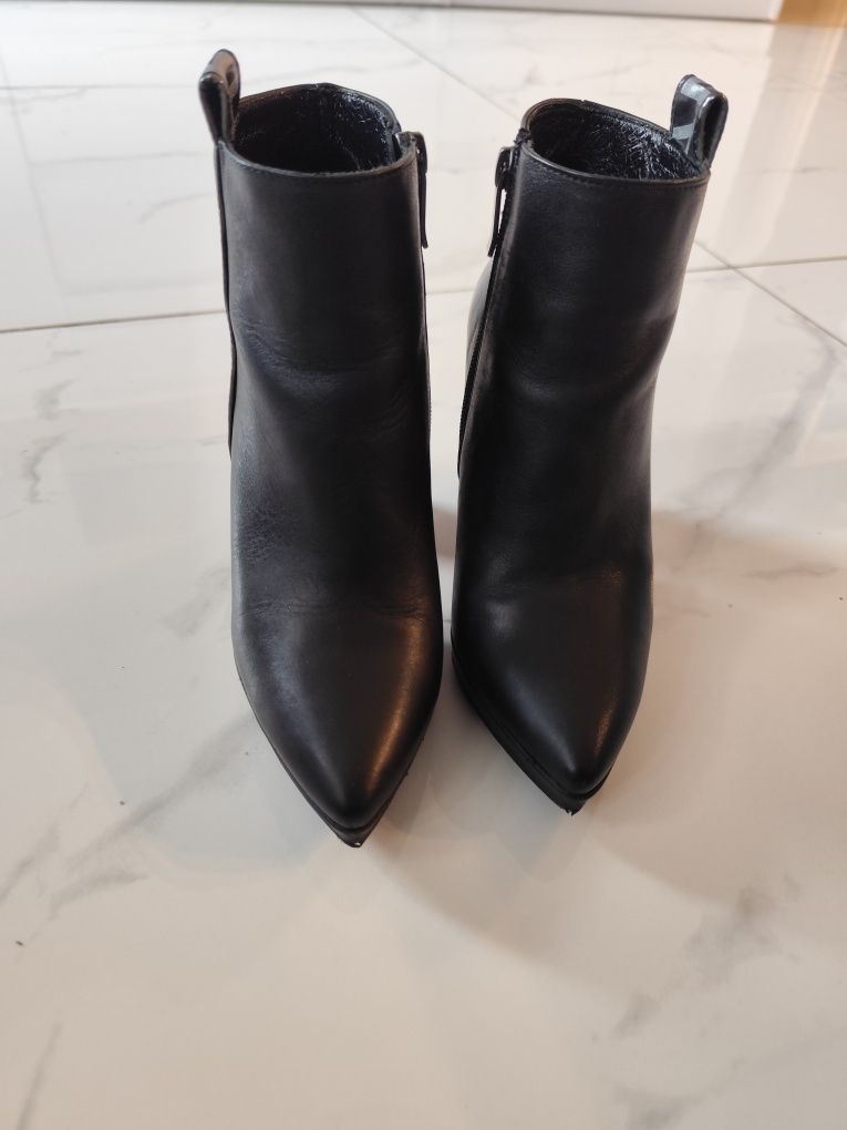 Buty Carinii rozmiar 36, używane,stan bardzo dobry