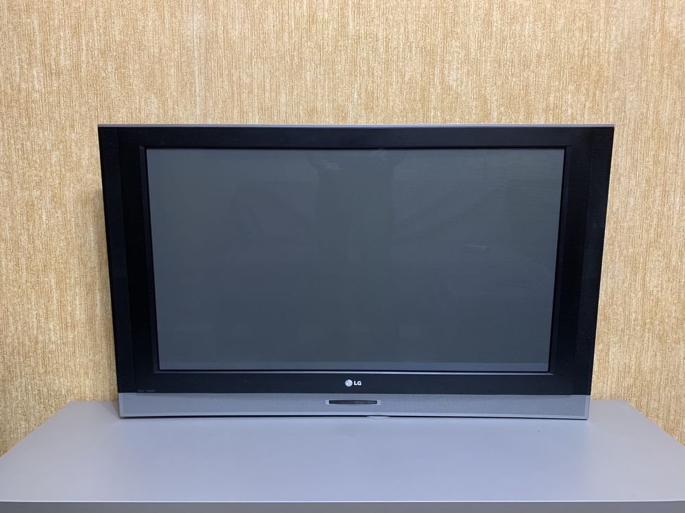 Продам телевізор LG 42PC3RV, 42 дюйма, б/у.