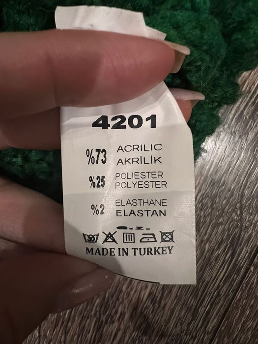 Светр жіночий теплий