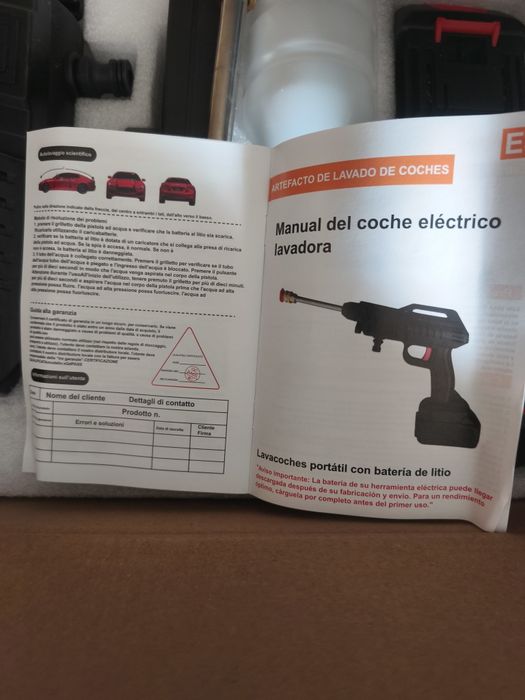 Máquina de lavar a pressão c/ 2 Baterias 40€