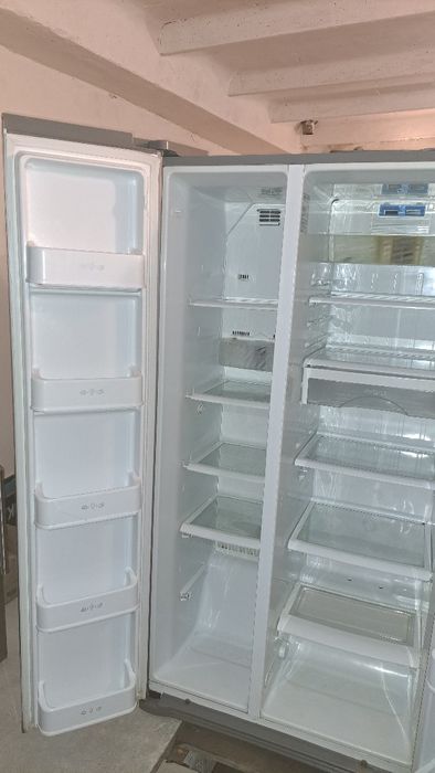 Продам холодильник LG