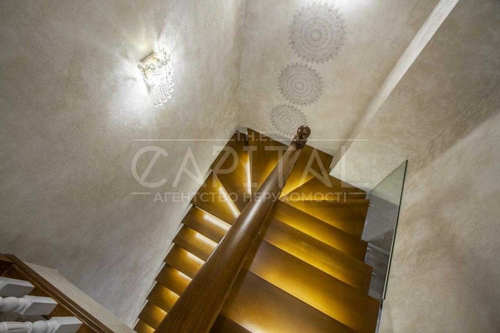 Продажа 3к квартиры,  ул Владимира Наумовича, Академгородок, Святошино